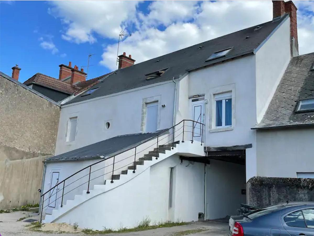 Chez Nous -Parking Gratuit Et Wifi A Vierzon Lägenhet Exteriör bild