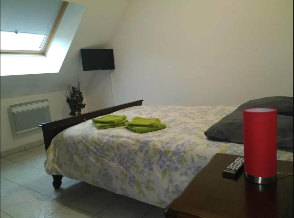 Chez Nous -Parking Gratuit Et Wifi A Vierzon Lägenhet Exteriör bild