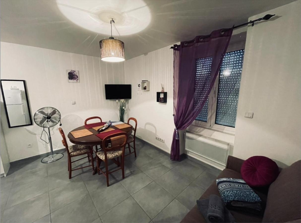 Chez Nous -Parking Gratuit Et Wifi A Vierzon Lägenhet Exteriör bild