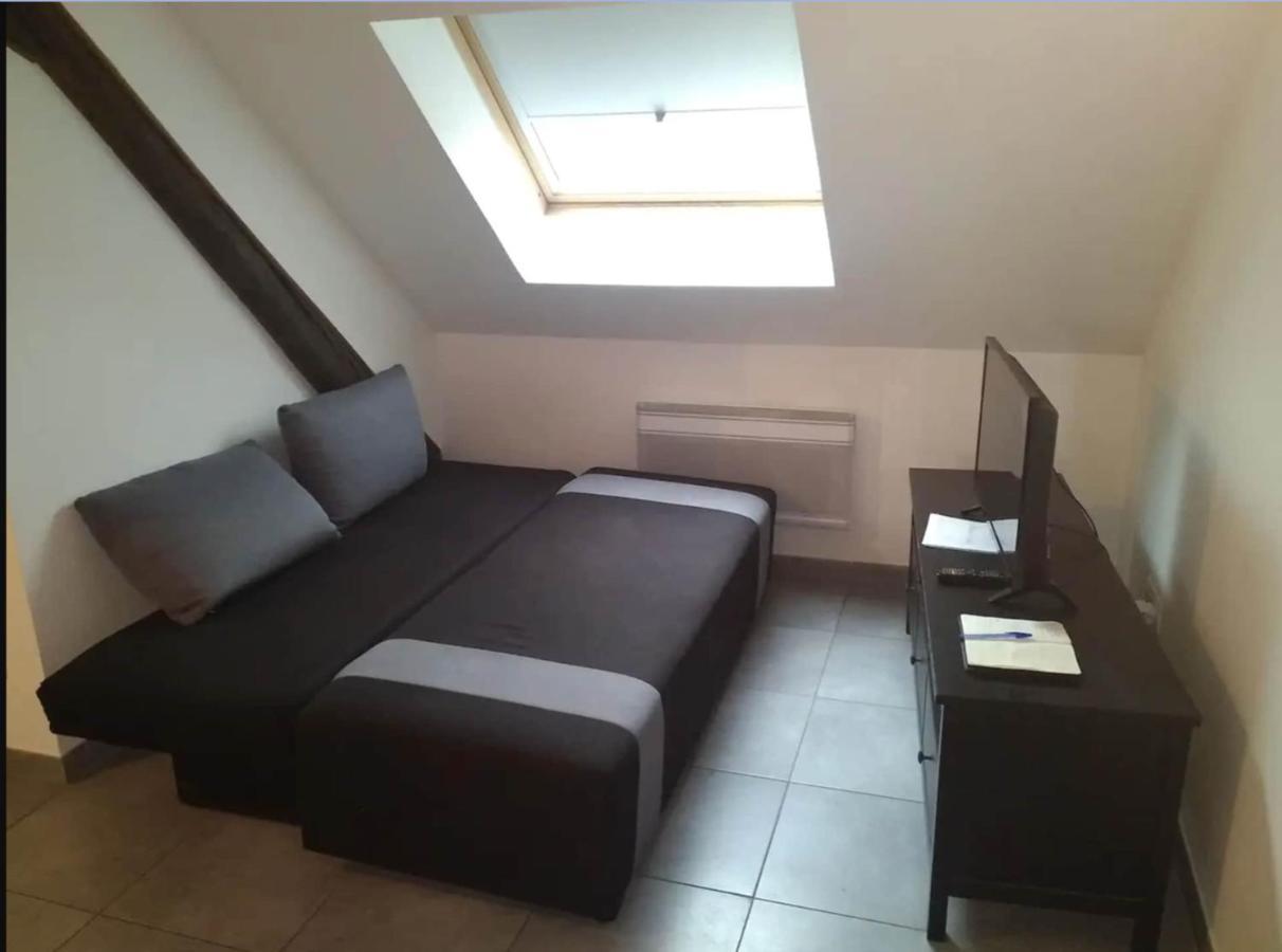 Chez Nous -Parking Gratuit Et Wifi A Vierzon Lägenhet Exteriör bild